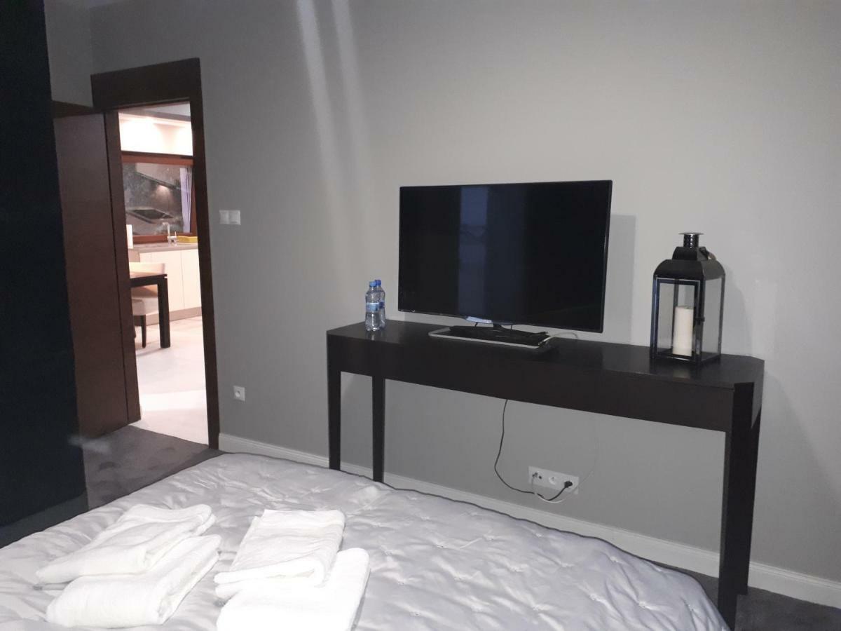 Apartamenty Centrum- Kochanowskiego -Dawniej Two-Bedroom Apartment Zielona Góra Exteriör bild