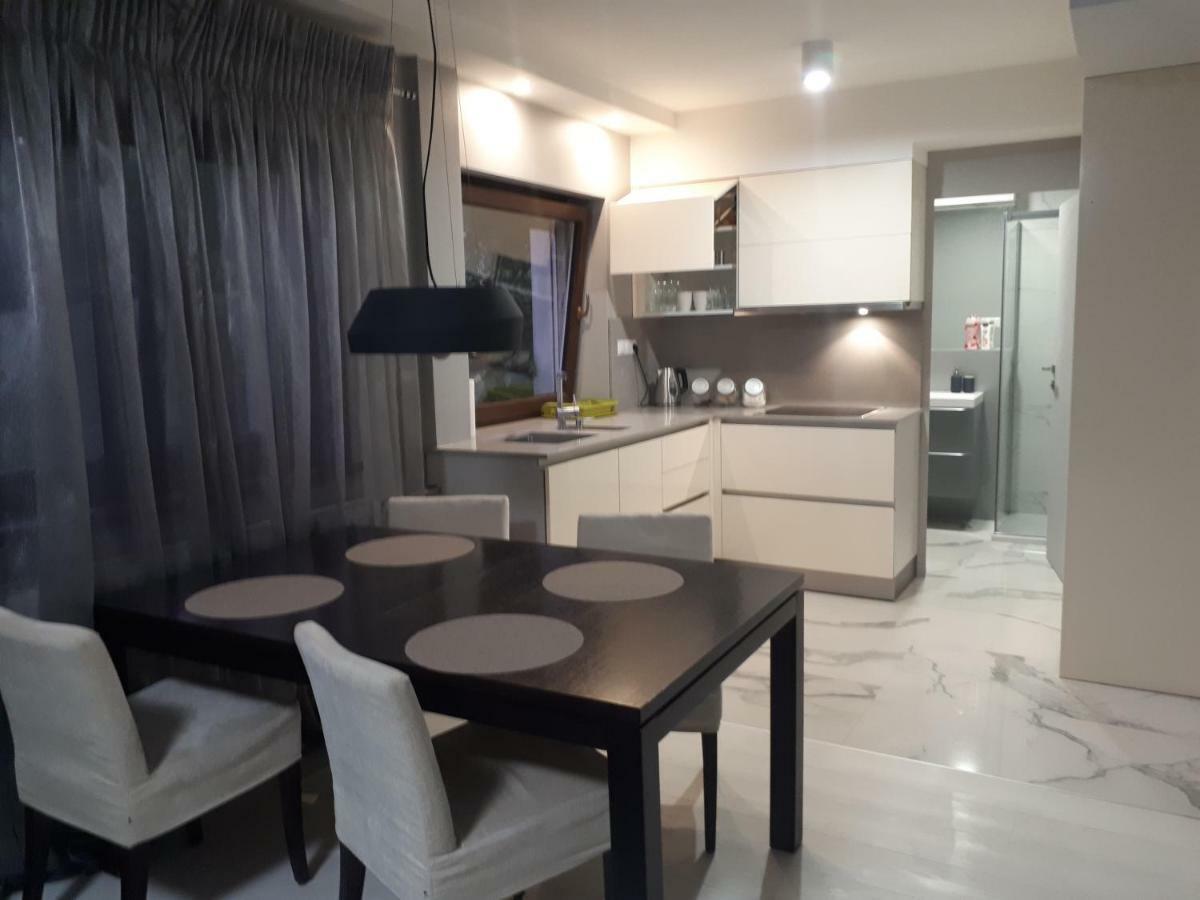 Apartamenty Centrum- Kochanowskiego -Dawniej Two-Bedroom Apartment Zielona Góra Exteriör bild