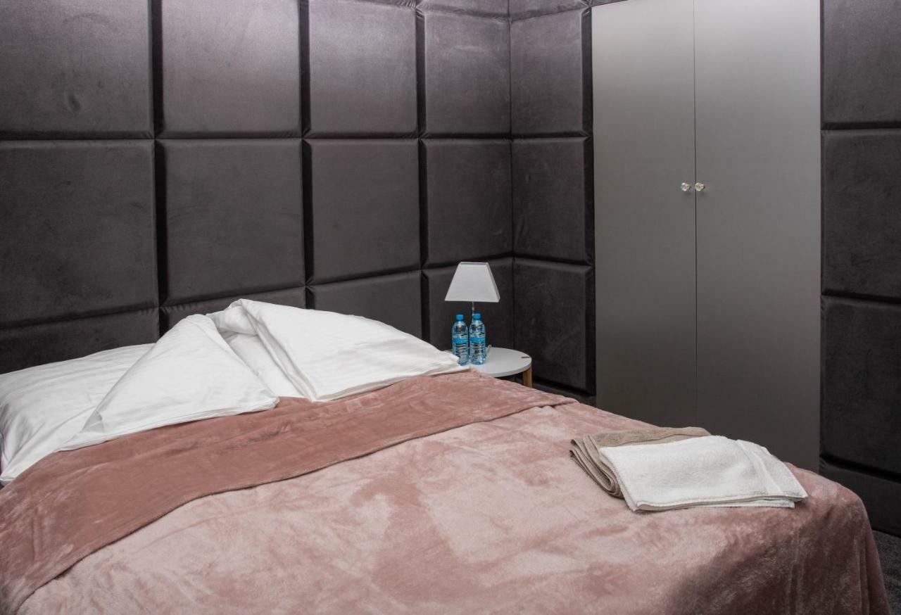 Apartamenty Centrum- Kochanowskiego -Dawniej Two-Bedroom Apartment Zielona Góra Exteriör bild