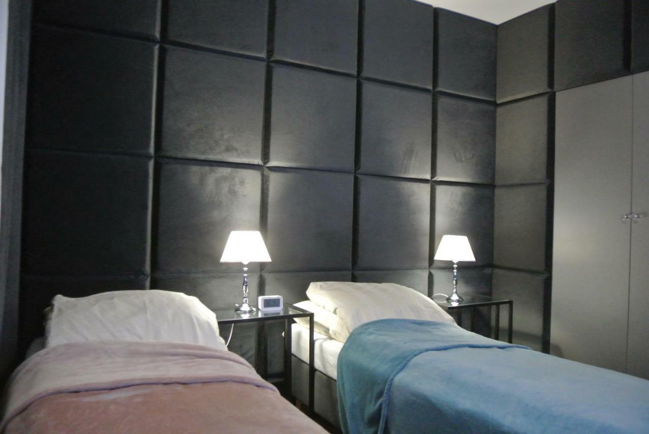 Apartamenty Centrum- Kochanowskiego -Dawniej Two-Bedroom Apartment Zielona Góra Exteriör bild