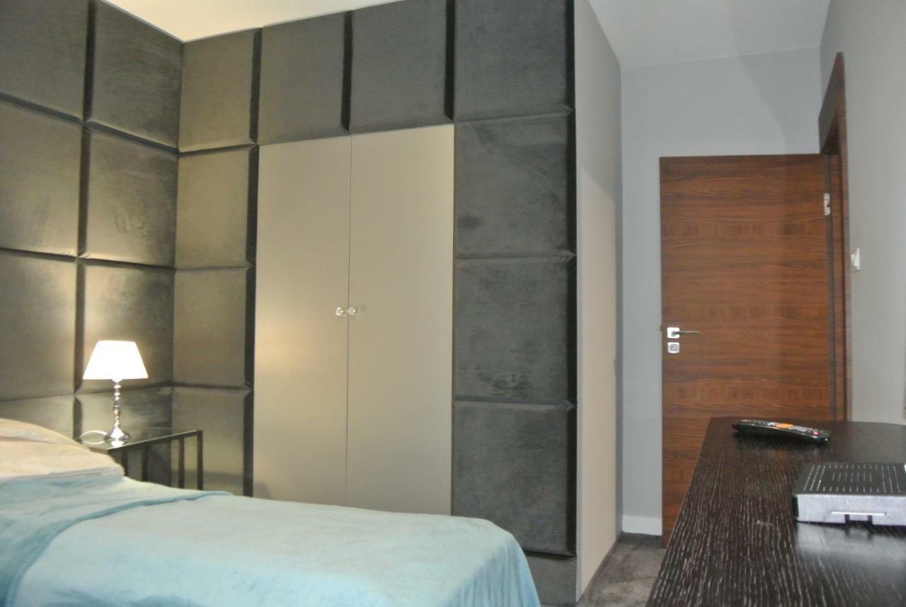 Apartamenty Centrum- Kochanowskiego -Dawniej Two-Bedroom Apartment Zielona Góra Exteriör bild