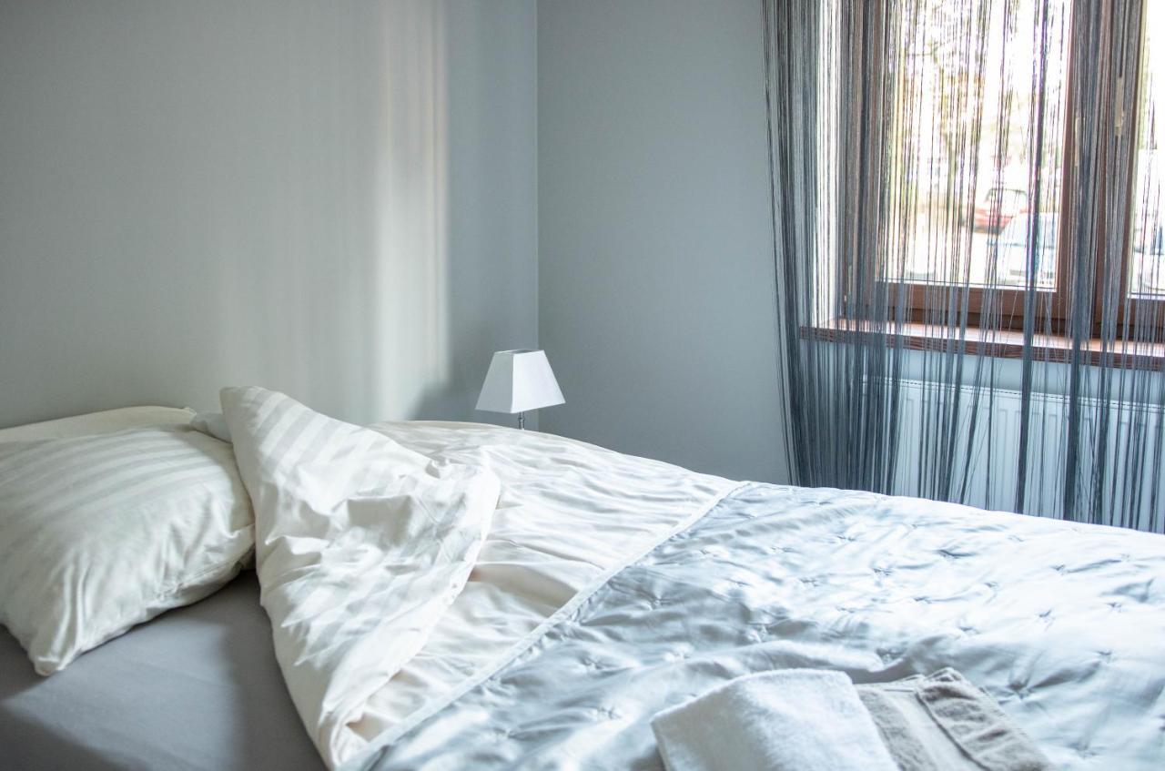 Apartamenty Centrum- Kochanowskiego -Dawniej Two-Bedroom Apartment Zielona Góra Exteriör bild